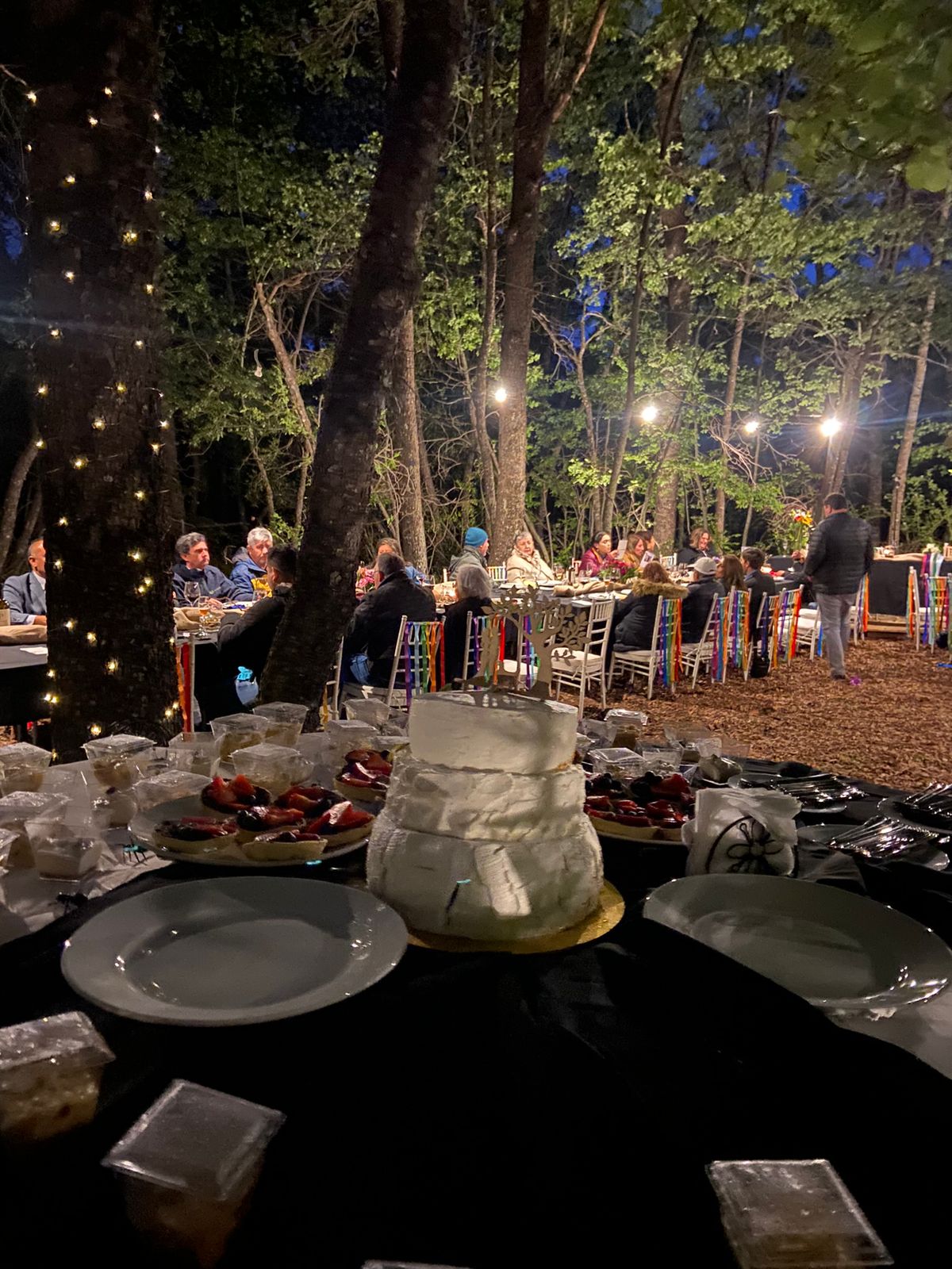 Detalle cena bosque